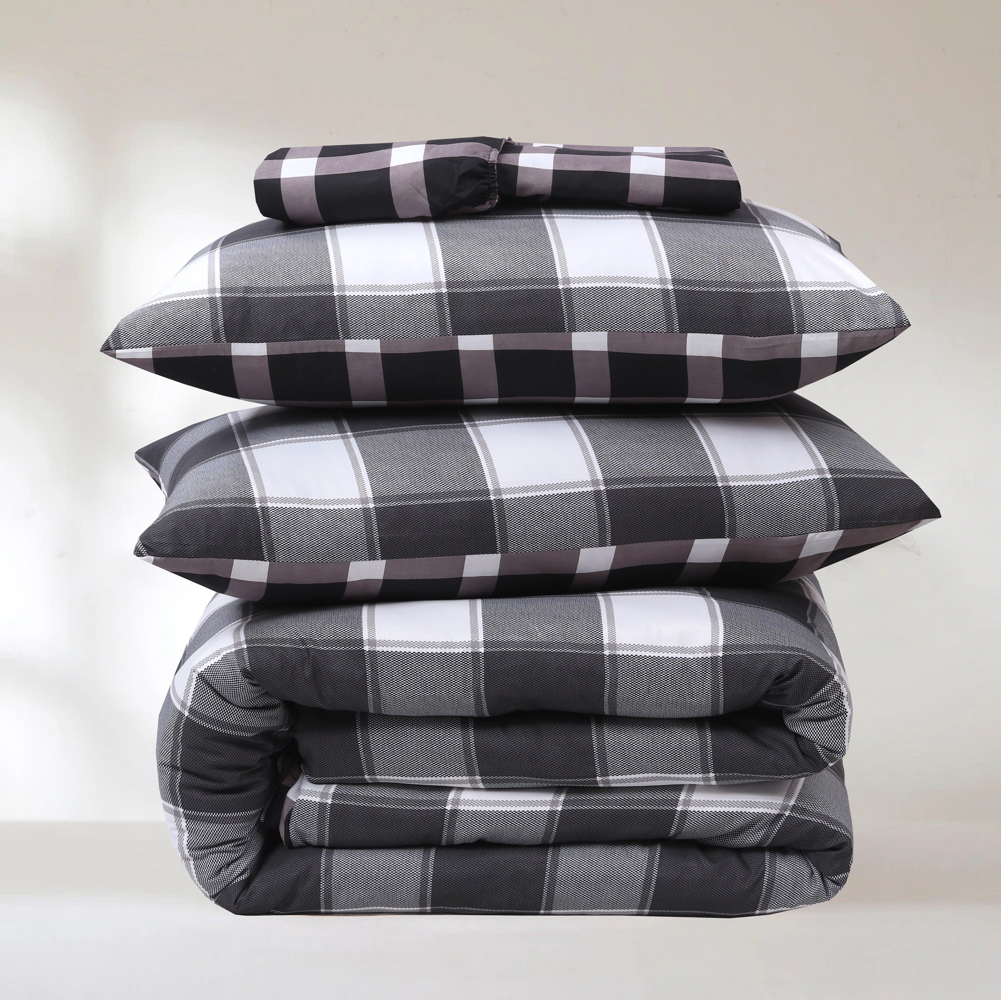 MillPrice 4-Piece Bedding Set – Effortless Bedroom Comfort