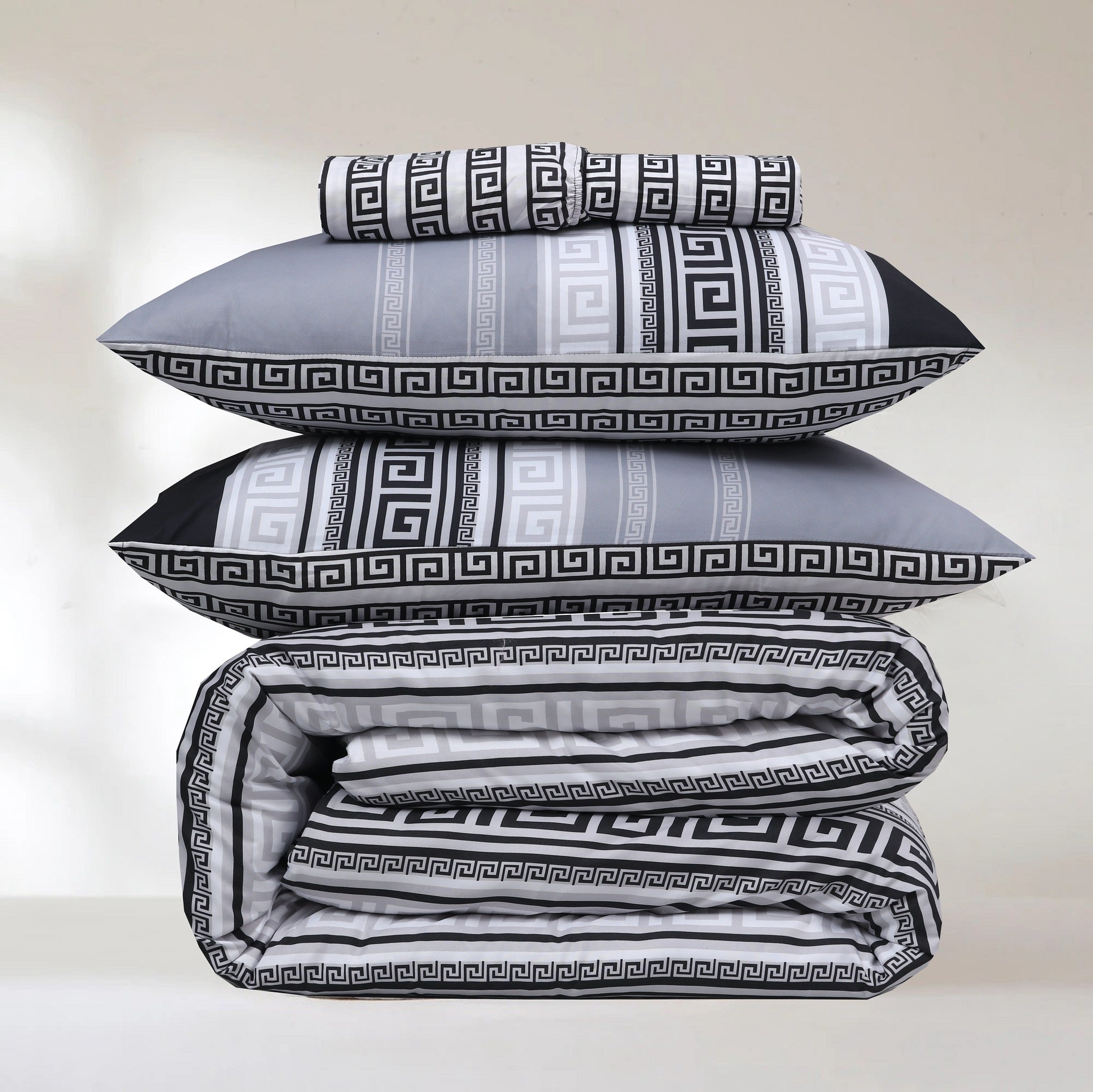 MillPrice 4-Piece Bedding Set – Effortless Bedroom Comfort