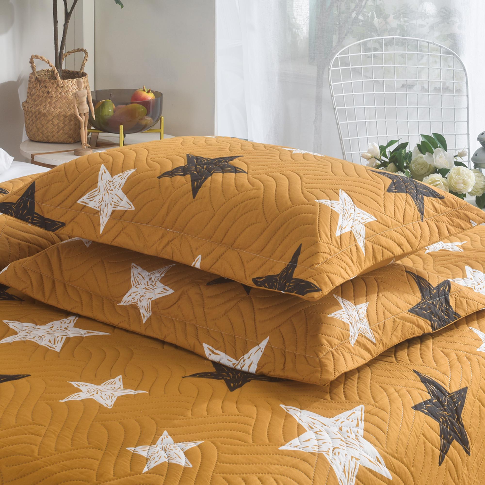 Luxury 3 Piece Bedding Set – Soft Microfibre Bedspread with Pillowcases | Lightweight & Cosy Bedspread-Milan