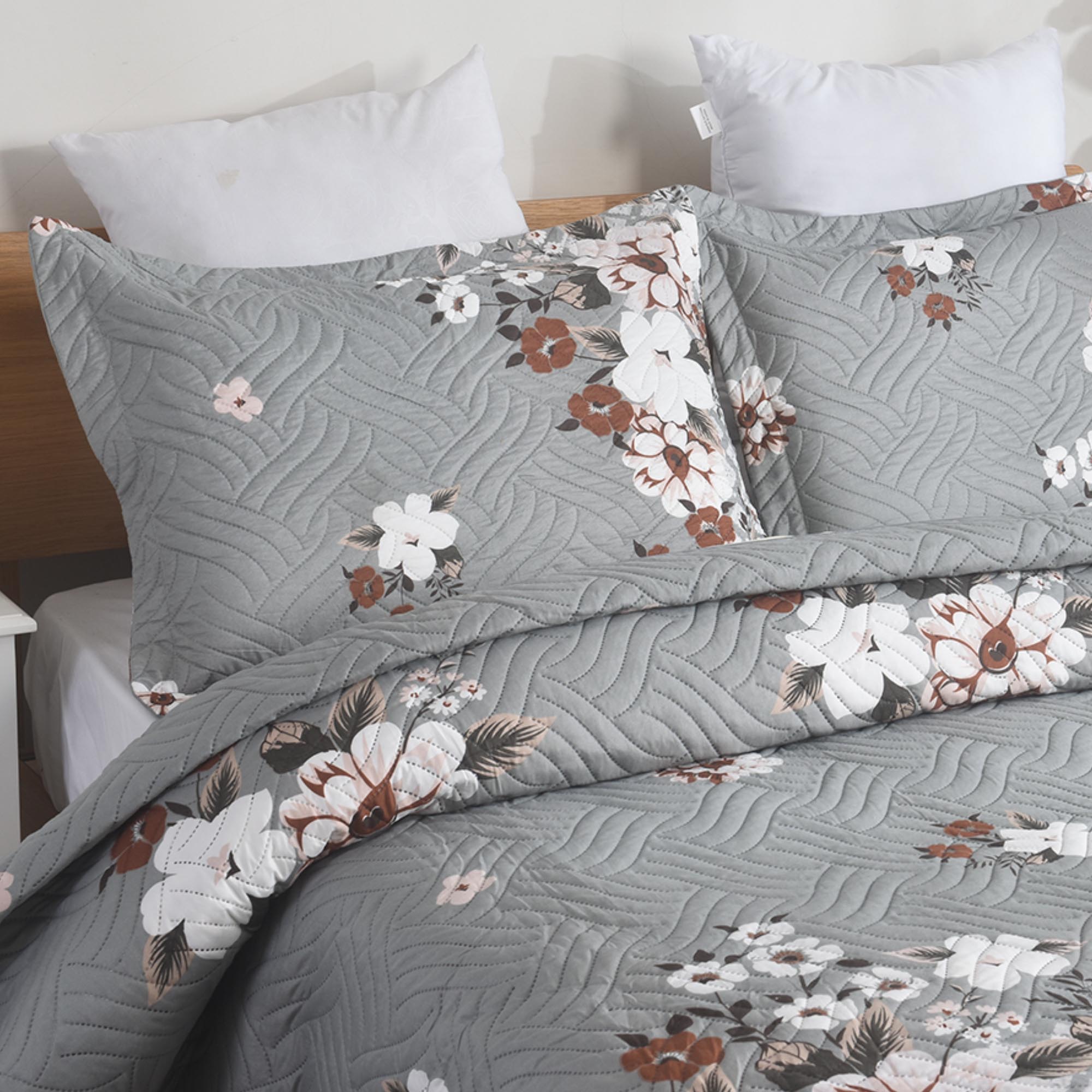 MillPrice Quilted 3-Piece Bedspread Set – Elegant Layered Comfort with Coordinated Pillowcases