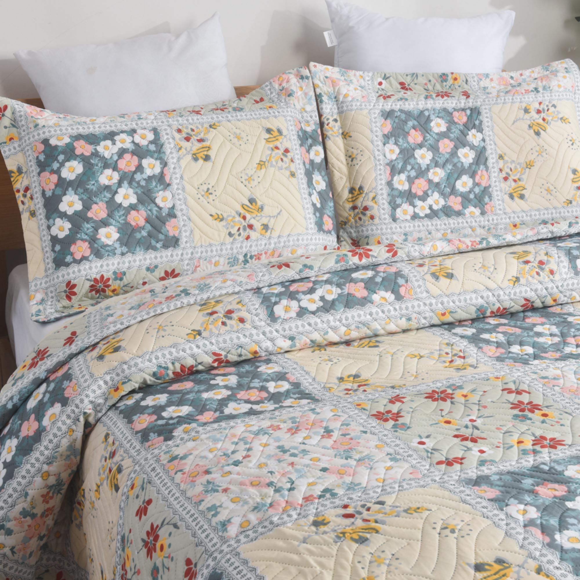 Luxury 3 Piece Bedding Set – Soft Microfibre Bedspread with Pillowcases | Lightweight & Cosy Bedspread-Milan