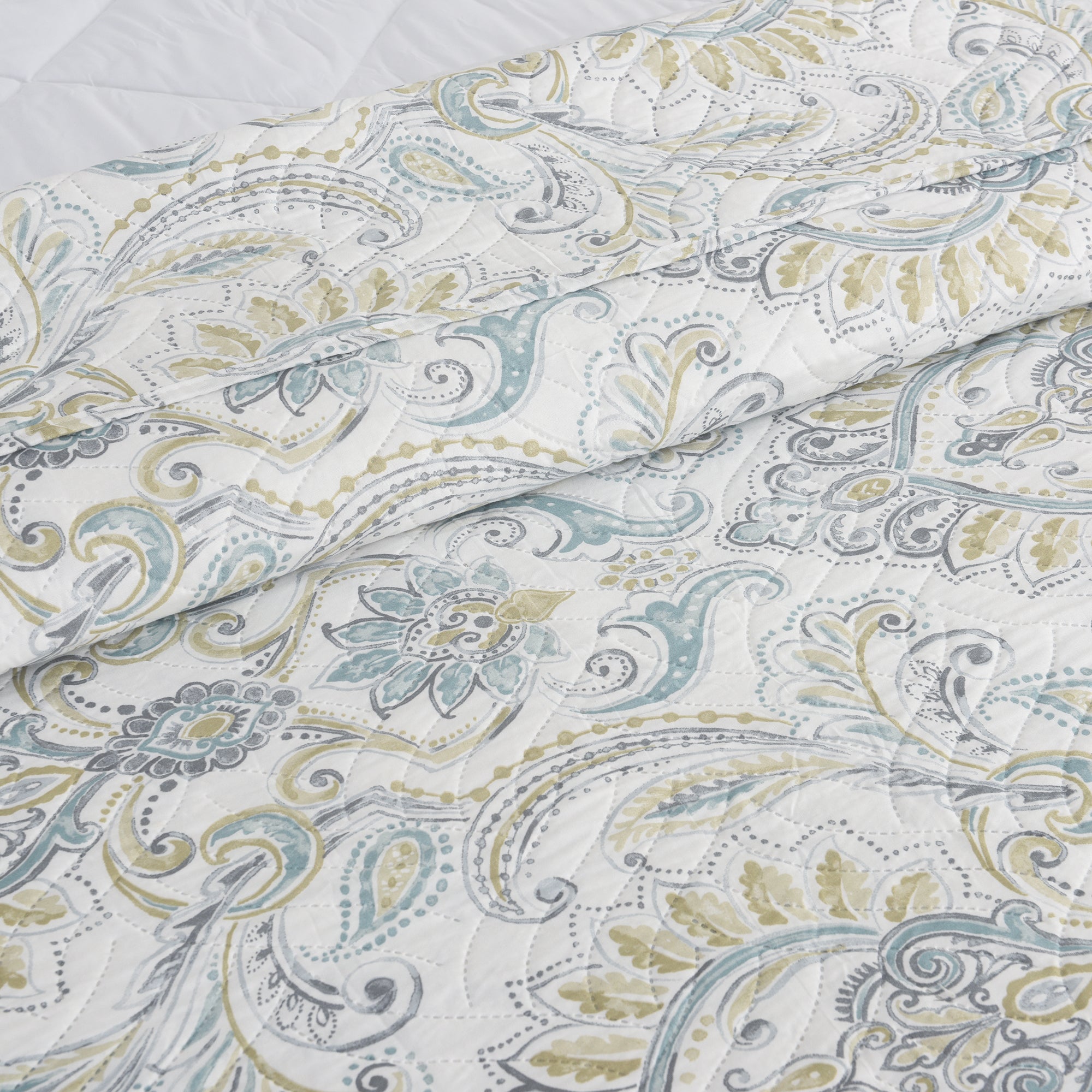 3 Piece Luxury Quilted Bedspread Set – Reversible Floral Patchwork Bedspread with Pillow Shams | Soft Microfibre Bed Throw for Double & King Size Beds