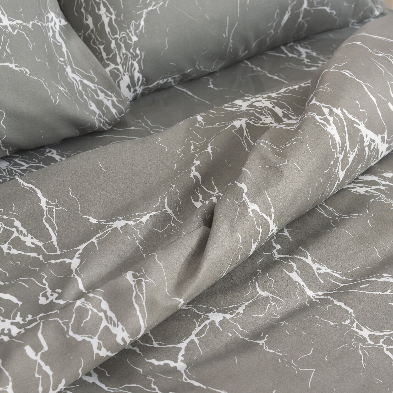 MillPrice Obsidian Marble Luxe Microfiber 4-Piece Bedding Set – Duvet Cover, Fitted Sheet & 2 Pillowcases