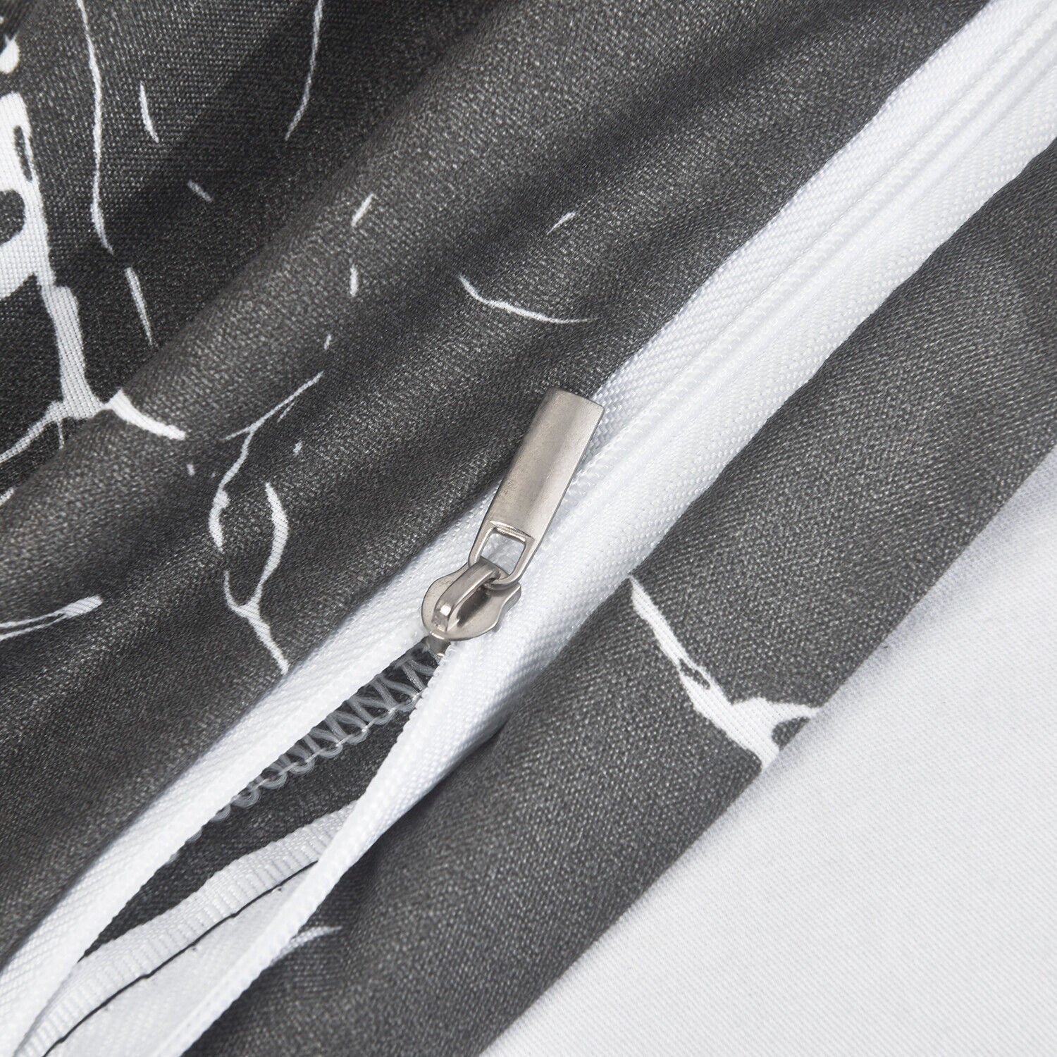 MillPrice Obsidian Marble Luxe Microfiber 4-Piece Bedding Set – Duvet Cover, Fitted Sheet & 2 Pillowcases