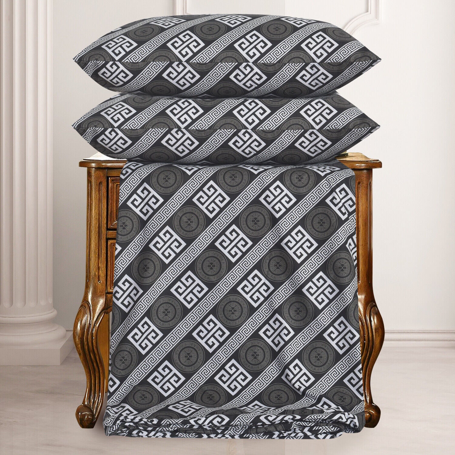 MillPrice 4-Piece Bedding Set – Refined Comfort in Signature Designs