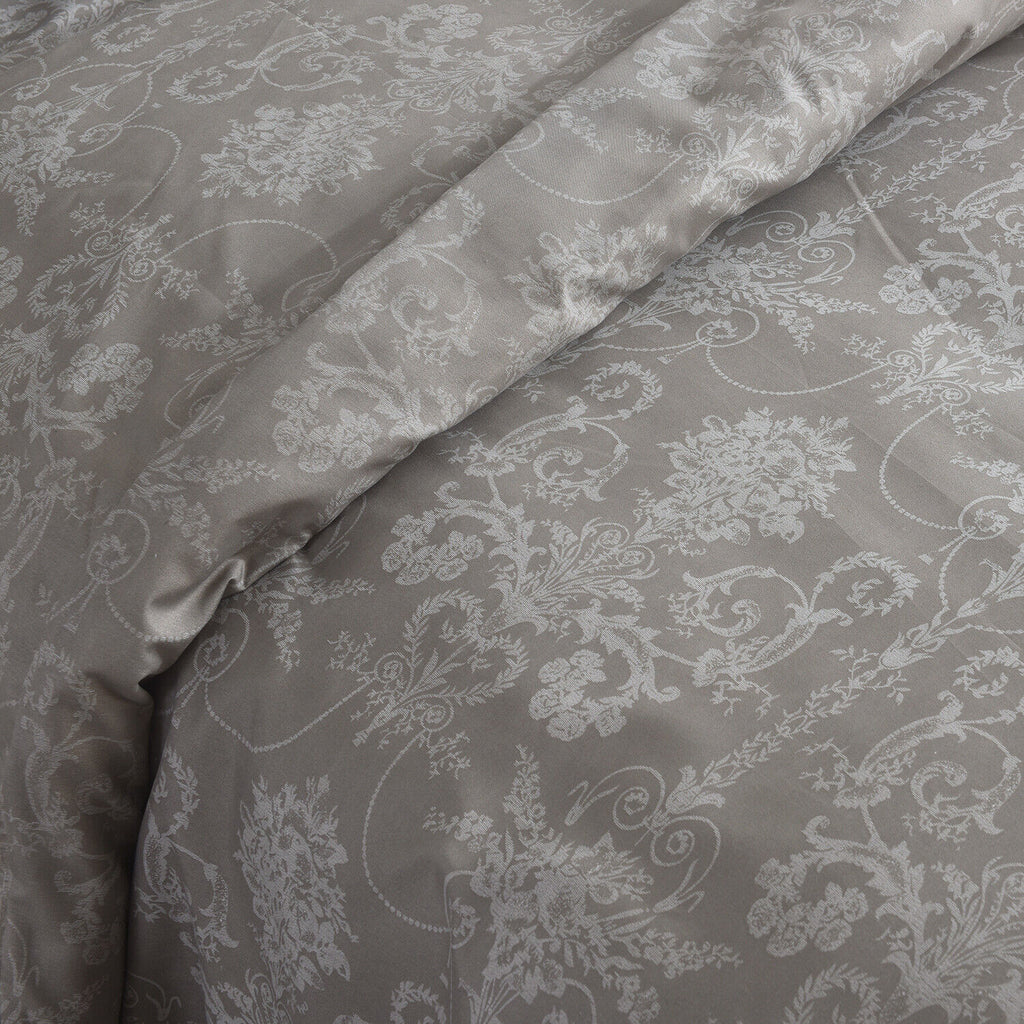 MillPrice 4-Piece Bedding Set – Refined Comfort in Signature Designs