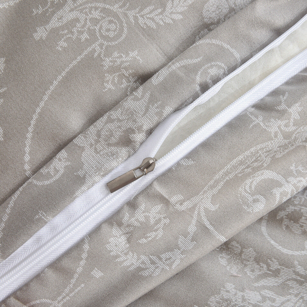 MillPrice 4-Piece Bedding Set – Refined Comfort in Signature Designs