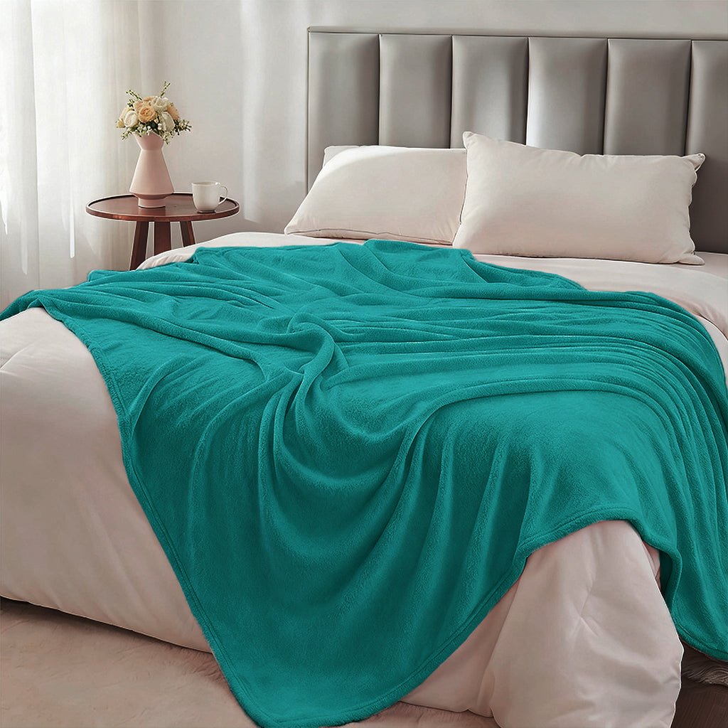 MillPrice Plain Fleece Throw Blanket – Soft Everyday Warmth