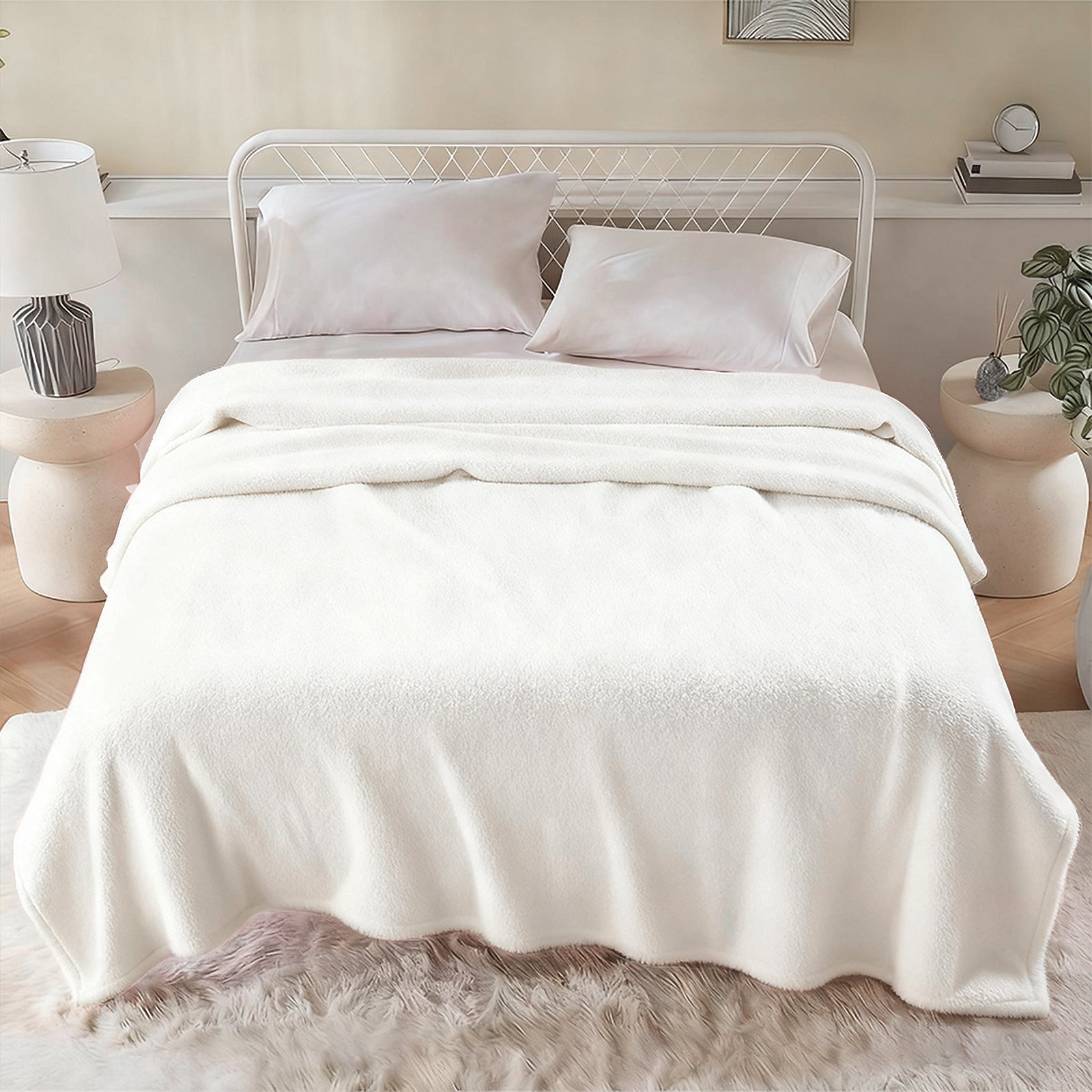 MillPrice Plain Fleece Throw Blanket – Soft Everyday Warmth