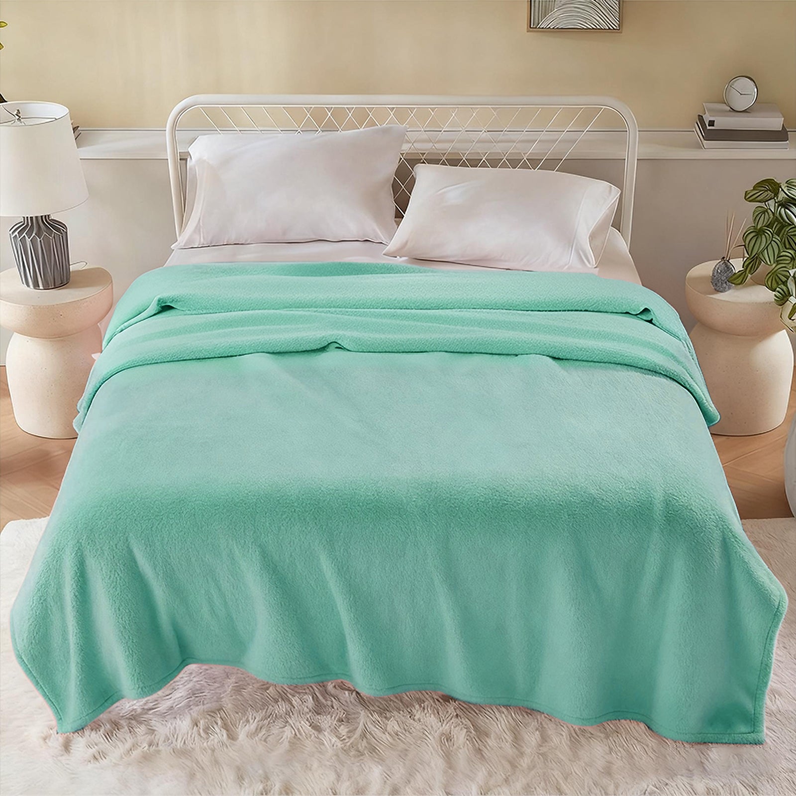 MillPrice Plain Fleece Throw Blanket – Soft Everyday Warmth
