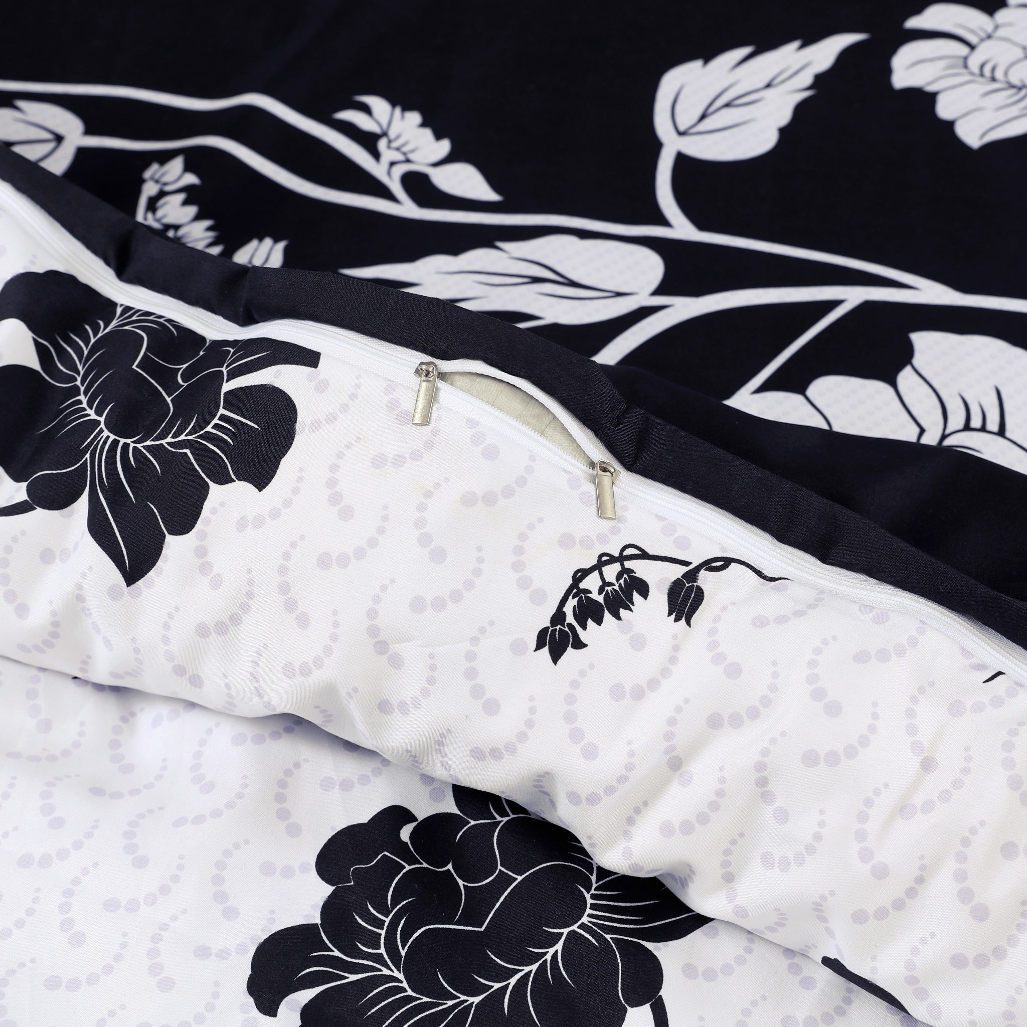 MillPrice Soft 4-Piece Bedding Set – Luxury Duvet Cover + Fitted Sheet And 2 Pillowcases
